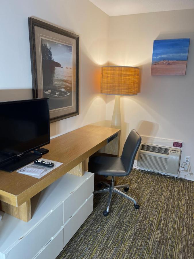 Camp Inn Lodge Oscoda Extérieur photo