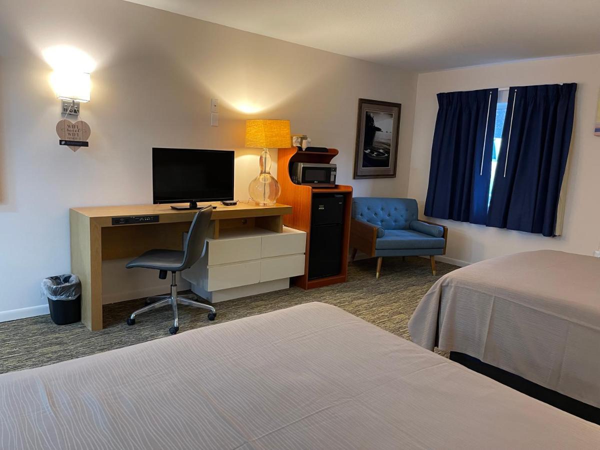 Camp Inn Lodge Oscoda Extérieur photo