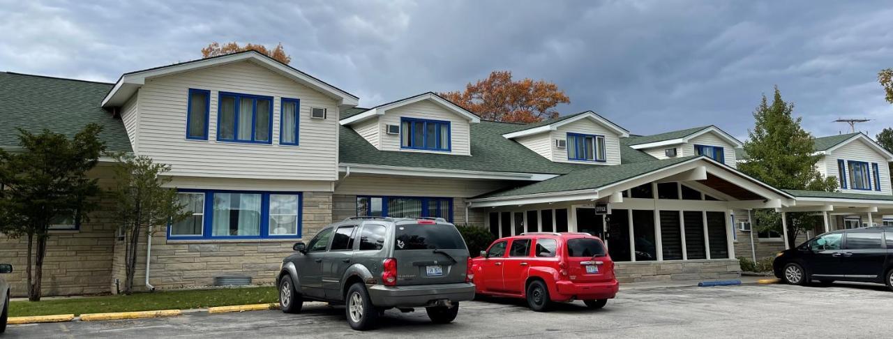 Camp Inn Lodge Oscoda Extérieur photo