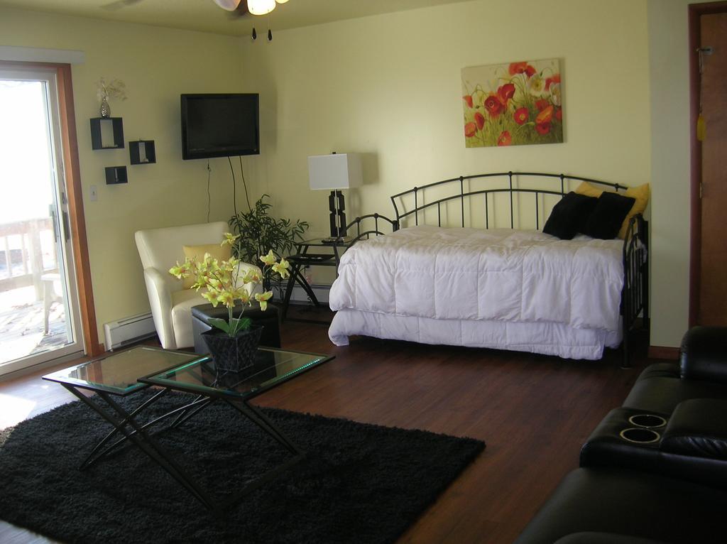 Camp Inn Lodge Oscoda Chambre photo