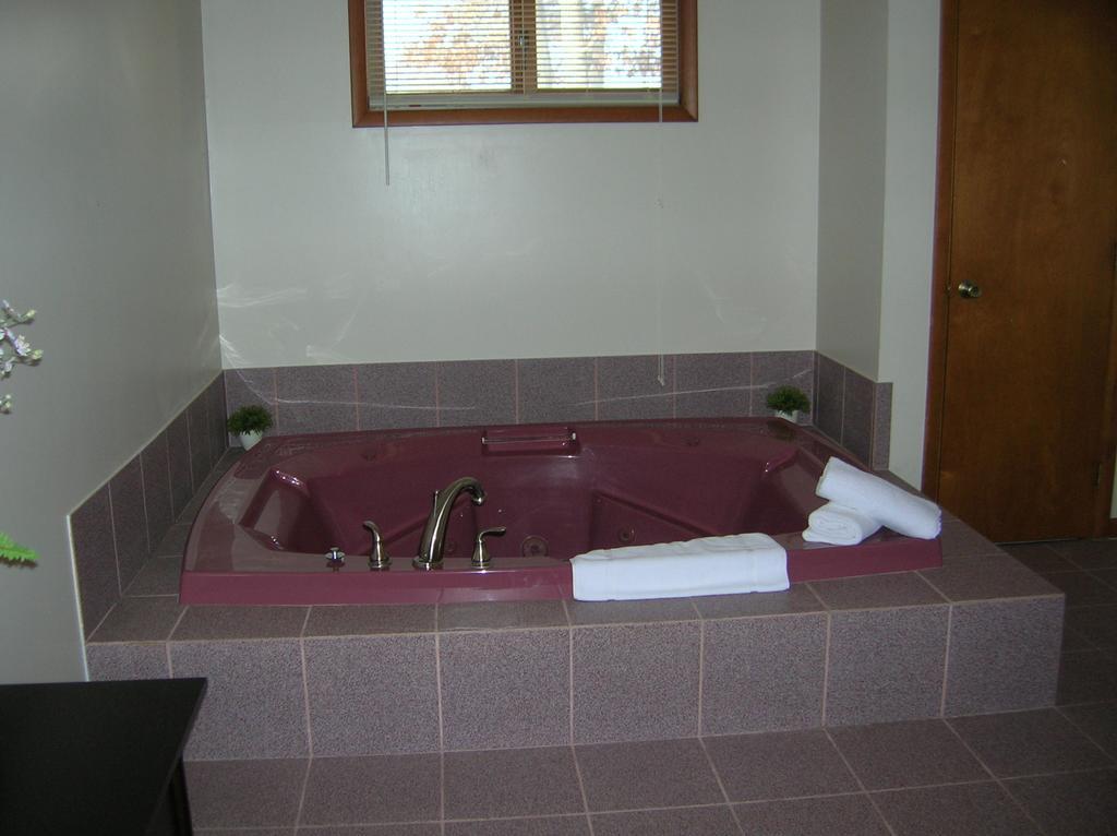 Camp Inn Lodge Oscoda Chambre photo
