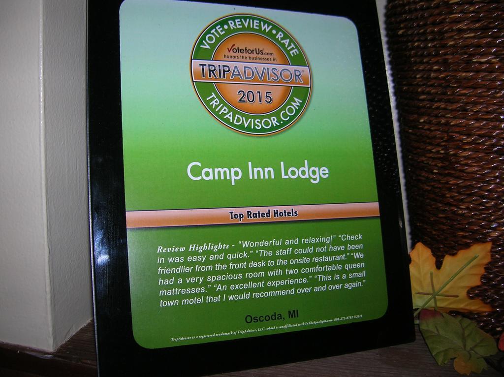 Camp Inn Lodge Oscoda Extérieur photo