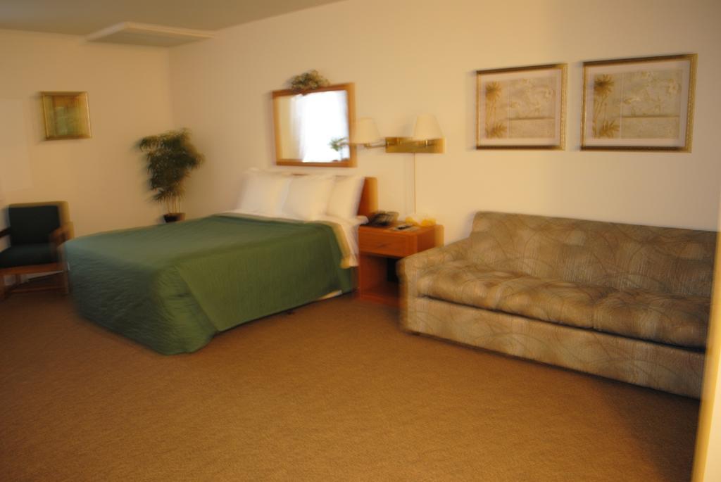 Camp Inn Lodge Oscoda Chambre photo